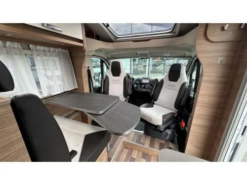Weinsberg CaraCompact Pepper 600 MEG Autom-160hp-SAT-NAV-CAM photo: 8