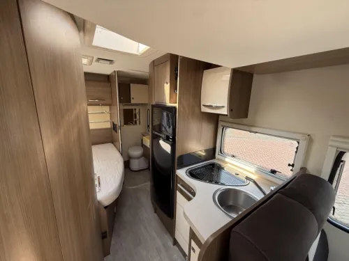 Chausson Flash 625 Drop-down bed 52000 km 2015 photo: 14