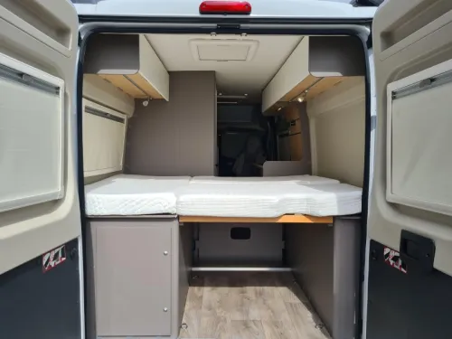 LMC Innovan 600 Skyroof - mid-Sept/Oct photo: 19