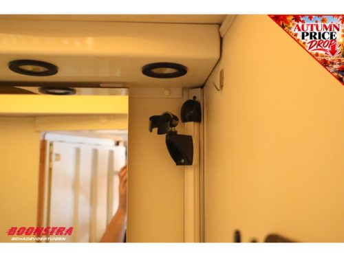 Hymer B544 2.8 M.Jet Solar Hefbed Camera Airco foto: 17