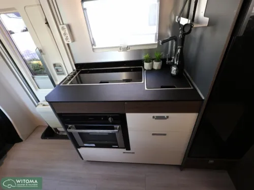 Adria Coral MB Supreme 650 SL Mercedes LEVELSYST Foto: 11