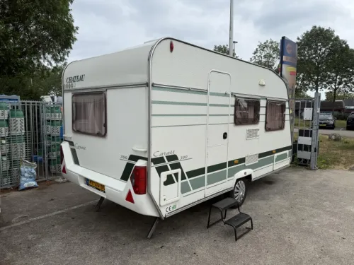 Chateau Caratt 390 + awning photo: 1