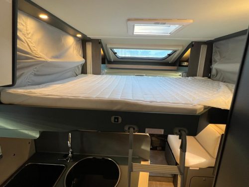 Laika Kosmo 319 automatic single beds photo: 17