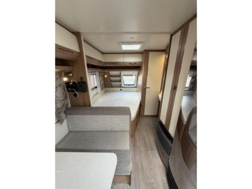 Hobby De Luxe 400 SFE inkl. Mover und Vorzelt Foto: 14