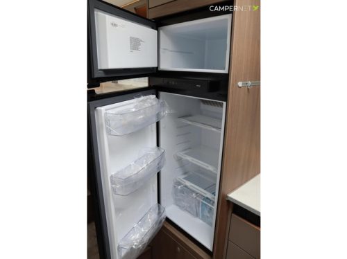 Carado T448 140hp Automatic | Pro + Package | Single beds | Awning | Large garage | Pop-up bed | New from stock available | Panoramic window photo: 15
