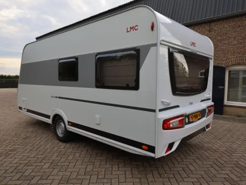 LMC Style 440 D mover | awning | awning photo: 2