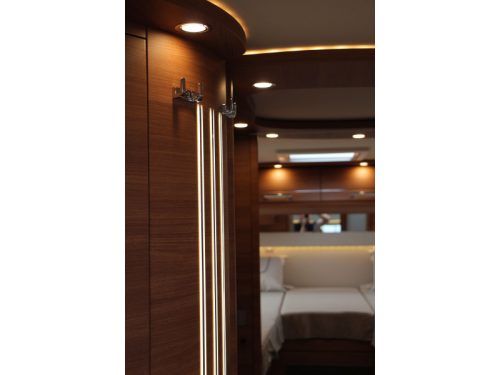 Carthago Chic C-Line I 4.9 LE-L Single beds + Pop-top roof  photo: 64
