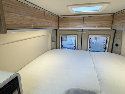 Hymer Yellowstone 640 - Langes 205 cm Bett ! - Foto: 12