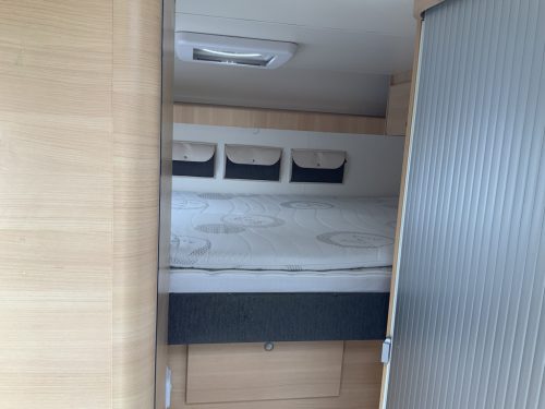 Knaus Van Ti 600 ME &ndash; Complete 3 liter 160 HP Semi-integrated, fixed bed, half-dinette, swivel seats Motorhome centre on the road photo: 6