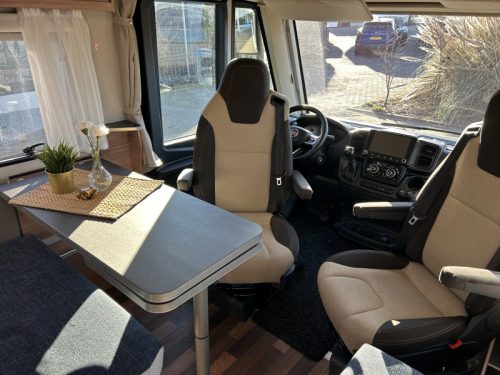 Weinsberg CaraCore 700 MEG Autom&aacute;tico, Aire Acondicionado 230V foto: 4