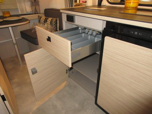Eriba Touring Silver Edition 542 210 Breit/Einzelbetten!! Foto: 11