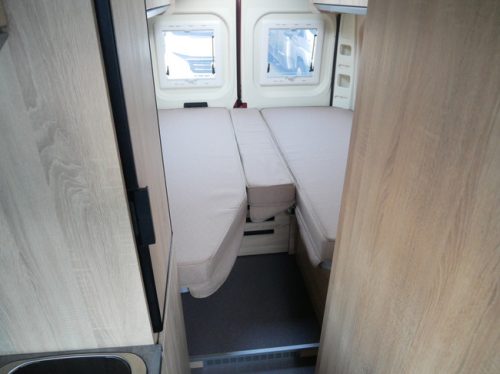 Camping-car Clever 6.40 Mtr, Ch&acirc;ssis Maxi, Lits Jumeaux Bas !! photo : 16