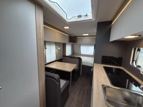 Knaus Sport Platinum 500 QDK Bunk bed and garage door photo: 15