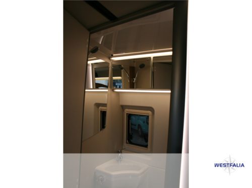 Westfalia Columbus 600E 140pk Aut. nu met GRATIS hefdak twv &euro; 6.599,00 foto: 6