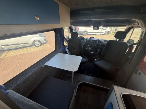 Renault Master automatic bus camper very luxurious conversion transverse bed air conditioning cruise ctr camera navi awning solar panel maxxfan tow bar photo: 12