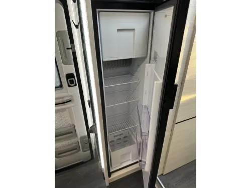 Chausson Titanium Ultimate 777 GA Lithium battery, Inverter photo: 14