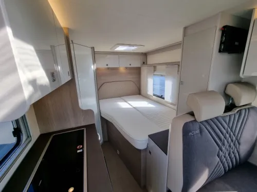 B&uuml;rstner Nexxo Van T 569 photo: 10