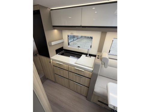 Adria Compact DL Supreme Automaat 180PK Enkele Bedden Zonnepaneel foto: 17