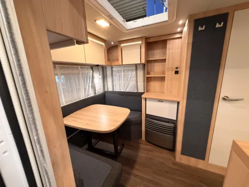 Knaus Sport 460 EU 1800KG + Lits jumeaux photo : 3