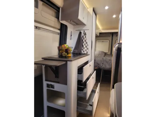 B&uuml;rstner Eliseo 642 C 4 berths pop-top roof single beds photo: 14