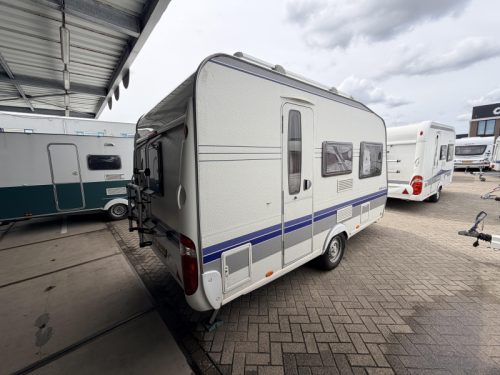 Hobby De Luxe 400 SF Awning, Seating Area Transverse bed photo: 10