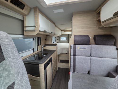 Knaus BoxStar Lifetime 600 ME Busbiker Camas individuales foto: 2