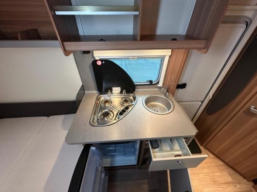 Weinsberg CaraOne 390 QD photo: 7