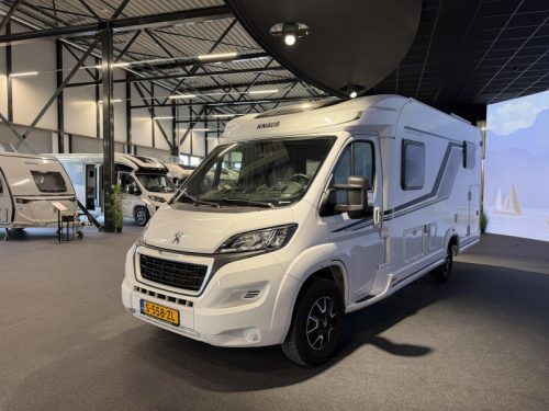 Knaus Vansation 650 MEG single beds  photo: 4