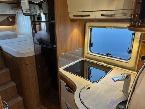 Hymer B584 B588 - automatic - low KM photo: 11