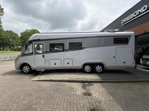 Carthago Chic E-Line I 61 XL-LE Oberschr&auml;nke 2X Klimaanlage Lithium Solarpaneele Foto: 5