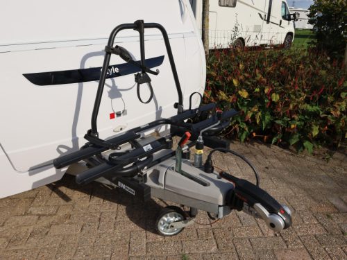 LMC Style 440 D mover | Awning | Awning photo: 16