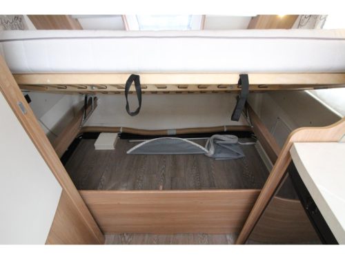 Hobby De Luxe 455 UF Thule 6300 Ultraheat Foto: 20