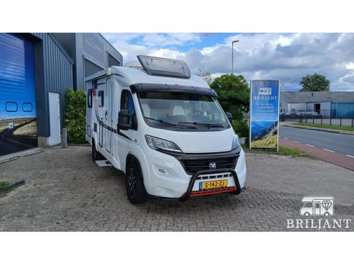 B&uuml;rstner Brevio T-646 .. camping-car unique hors r&eacute;seau photo : 1