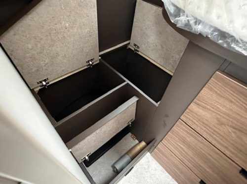 B&uuml;rstner Signature SFT 7.4 CAMPER VAN HET JAAR! foto: 14