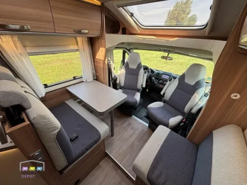 Weinsberg CaraLoft 700 MEG Foto: 15