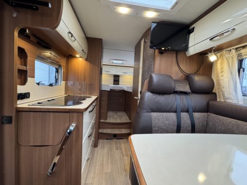 LMC Cruiser Passion 663 G LENGTH BEDS - 7 METERS photo: 2