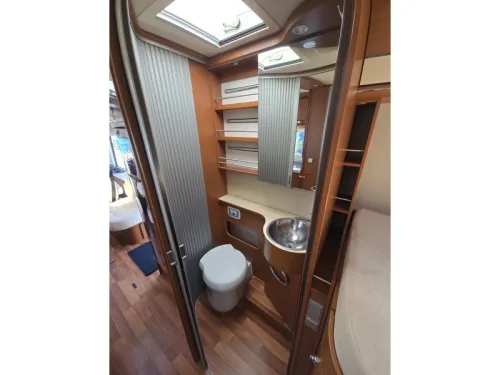 Hymer B678 Year of manufacture 2011 photo: 19