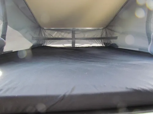 Malibu Van Family-For-4 640 LE cama individual, cama elevable, Autocaravana foto: 5