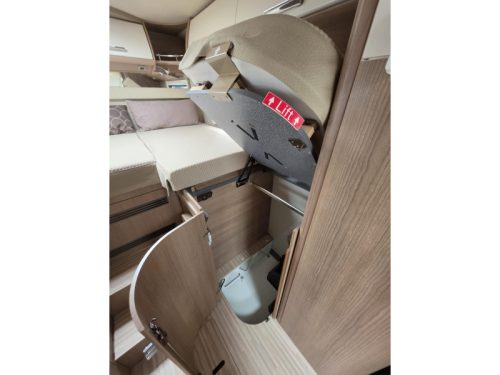 Carthago C-Tourer I 148 LE Winterisolierung, Off Grid Foto: 9