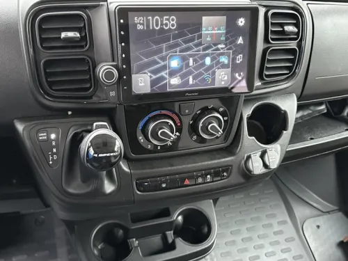Knaus L!ve I 650 MEG AUTOMATIC 180HP photo: 5