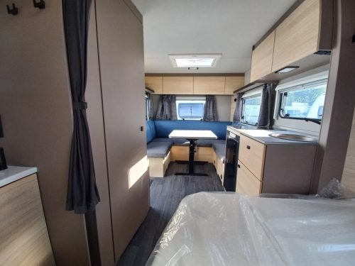 Weinsberg CaraLife 450 FU photo: 5