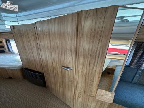 Eriba Feeling 442 SINGLE BEDS photo: 6