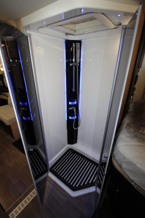 Autostar i 730 LJ Prestige design edition photo: 13