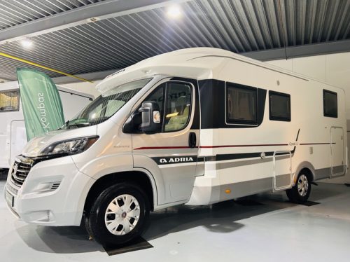 Adria CORAL S 670SL PLUS , Automaat, L&auml;ngsbetten, Origineel Nederlands, 1e eigenaar foto: 8