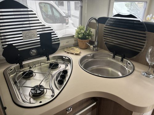 Challenger Genesis 377 EURO 6 SINGLE BEDS DIESEL HEATER photo: 6