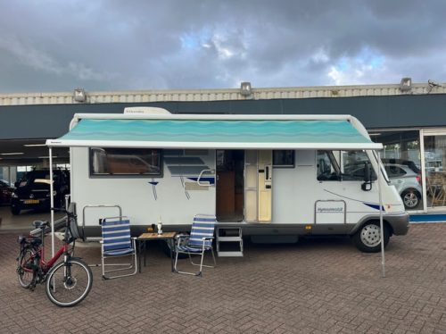 Hymer Bc 655 Cl. Dachklimaanlage Solaranlage Hubbett Fahrradtr&auml;ger 7 Personen 4 Schlafpl&auml;tze Wohnmobil Foto: 4