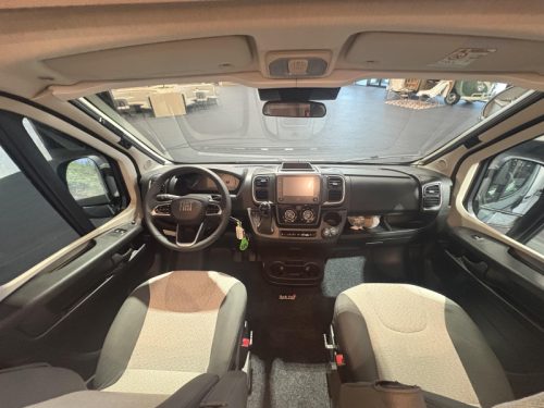 Knaus Van TI Vansation 650 MEG Compact / L-Sitz Foto: 10