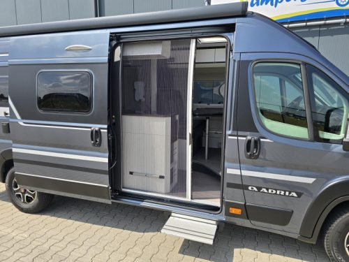 Adria Twin Supreme 640 SLB L&auml;ngsbetten 9G Automatik Foto: 6
