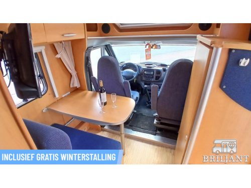Hymer SEMI-INTEGRATED HV 522 .. 2006 transverse bed photo: 7