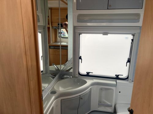 Fendt Saphir 470 | Fahrradtr&auml;ger | Rundsitzgruppe | Festbett | Vorzelt Foto: 17